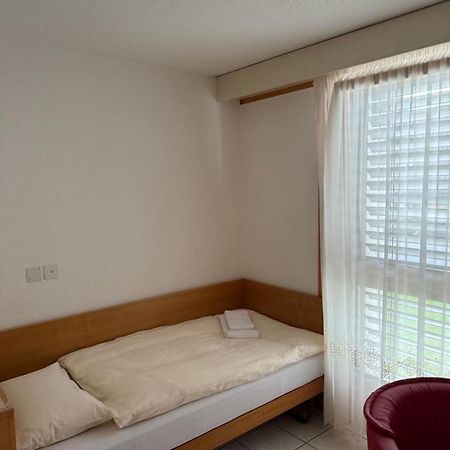 Hotel Loetschberg Spiez Buitenkant foto