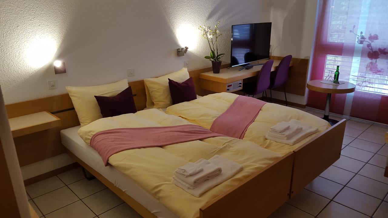 Hotel Loetschberg Spiez Buitenkant foto