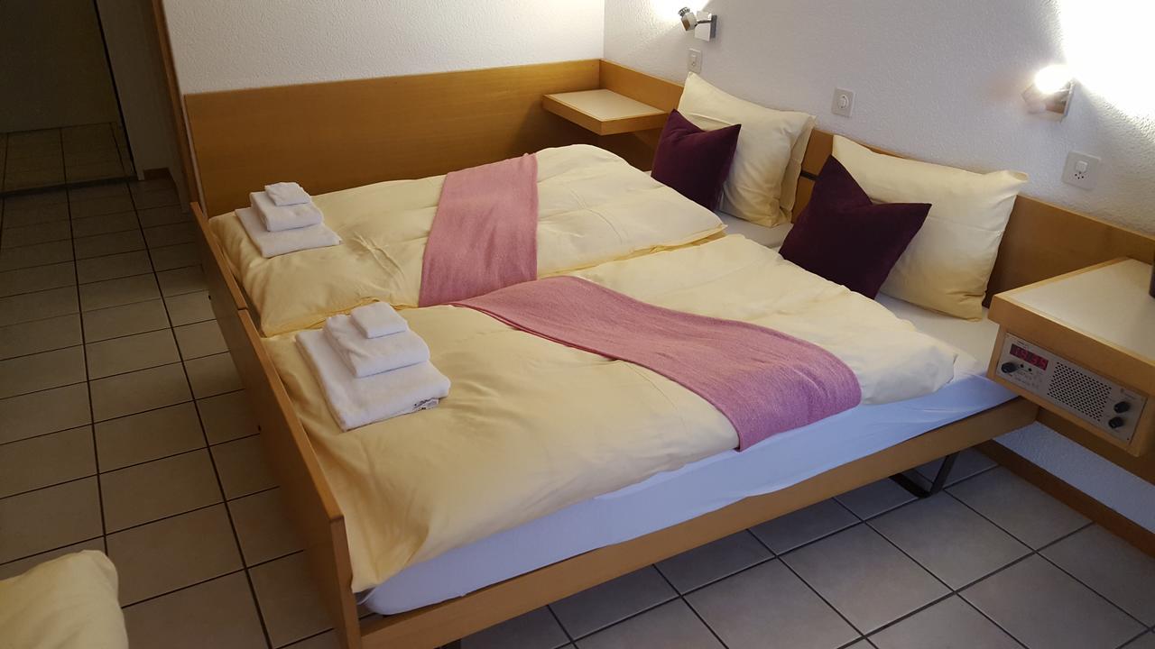 Hotel Loetschberg Spiez Buitenkant foto